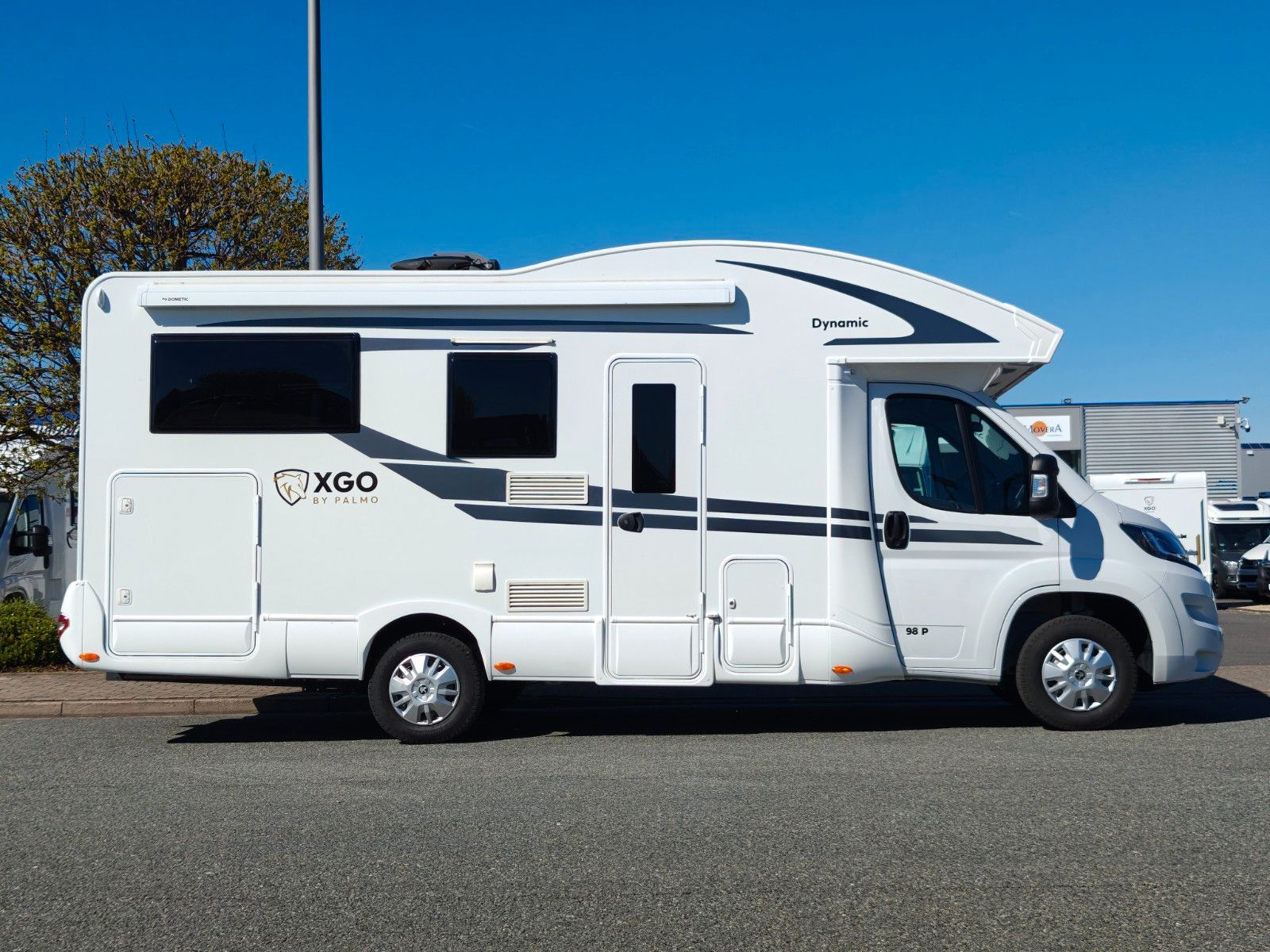 Fahrzeugabbildung XGO Dynamic 98 P  - SAT, TV, Markise, Luftfeder -