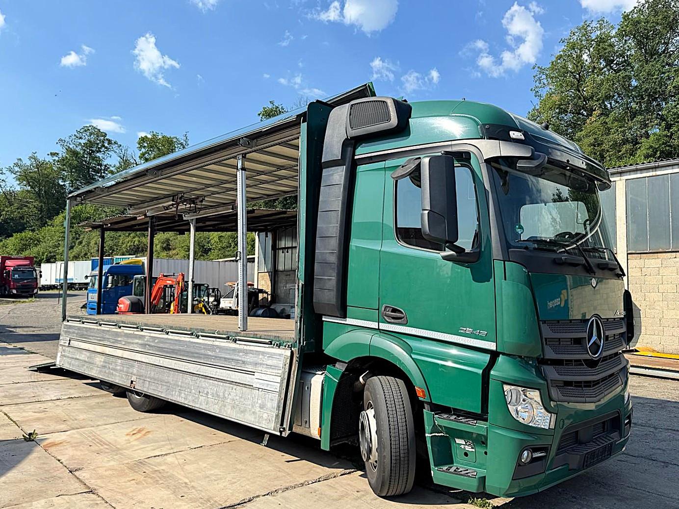 Mercedes-Benz 2543 Actros 6x2 ORTEN TOPLINER Schwenkwandaufbau