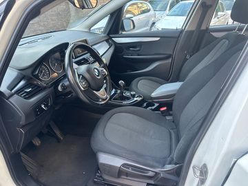 BMW 218 Active Tourer - 11
