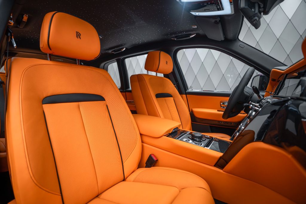 Cullinan BLACK BADGE 2026 MANSORY BLACK/ORANGE - Bild 15