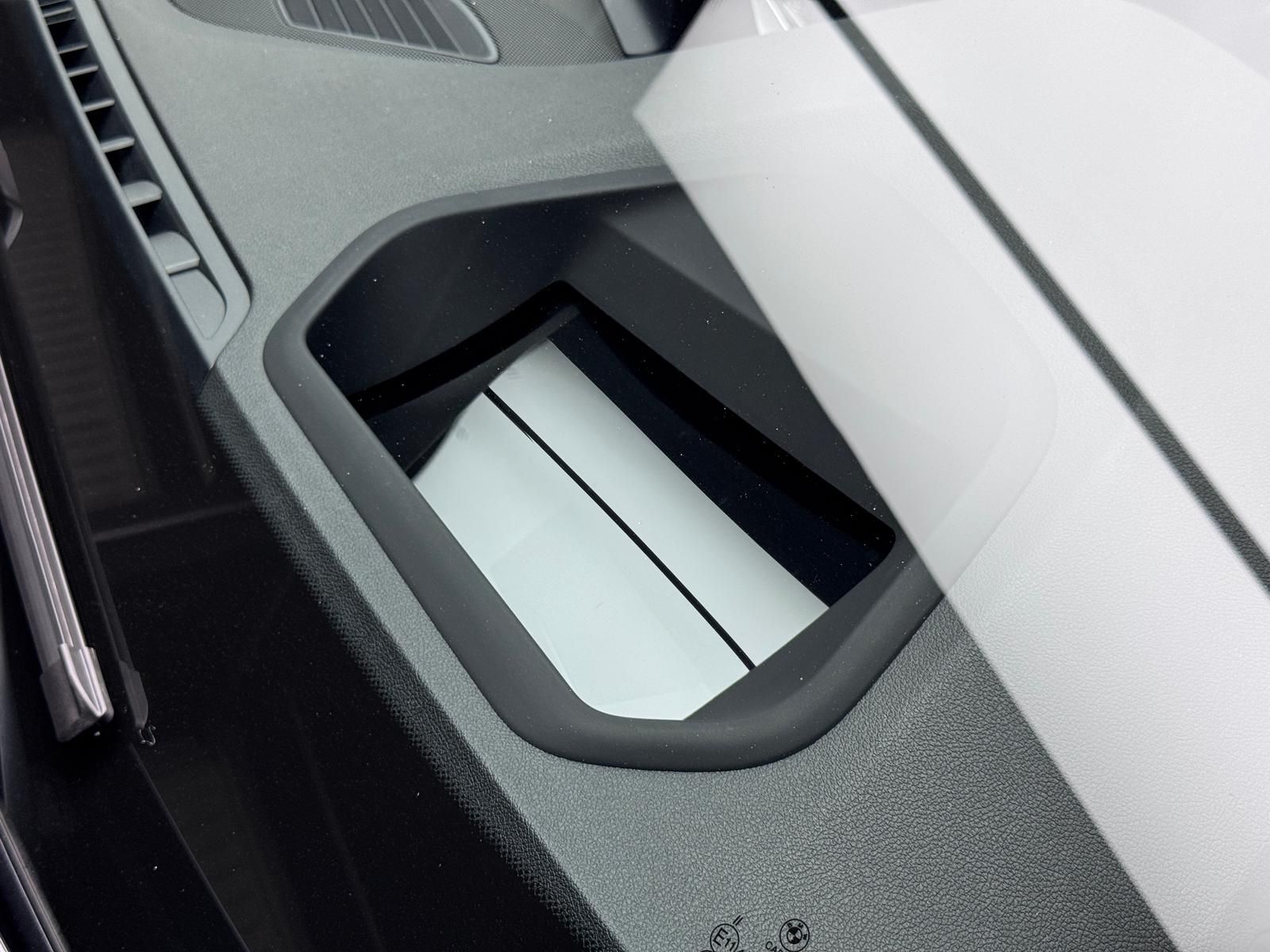 Fahrzeugabbildung BMW 520d M-PAKET/ACC/PANO/HUD/DA+/KEYL/LED/R-CAM/DAB