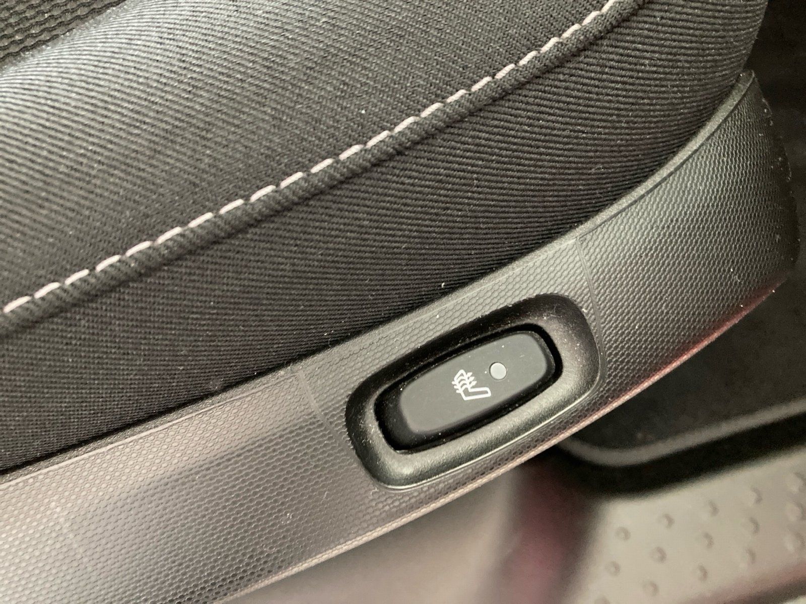 Fahrzeugabbildung Smart forfour 52 kW passion*PDC*Klima*Sitzheiz*LED&Sen