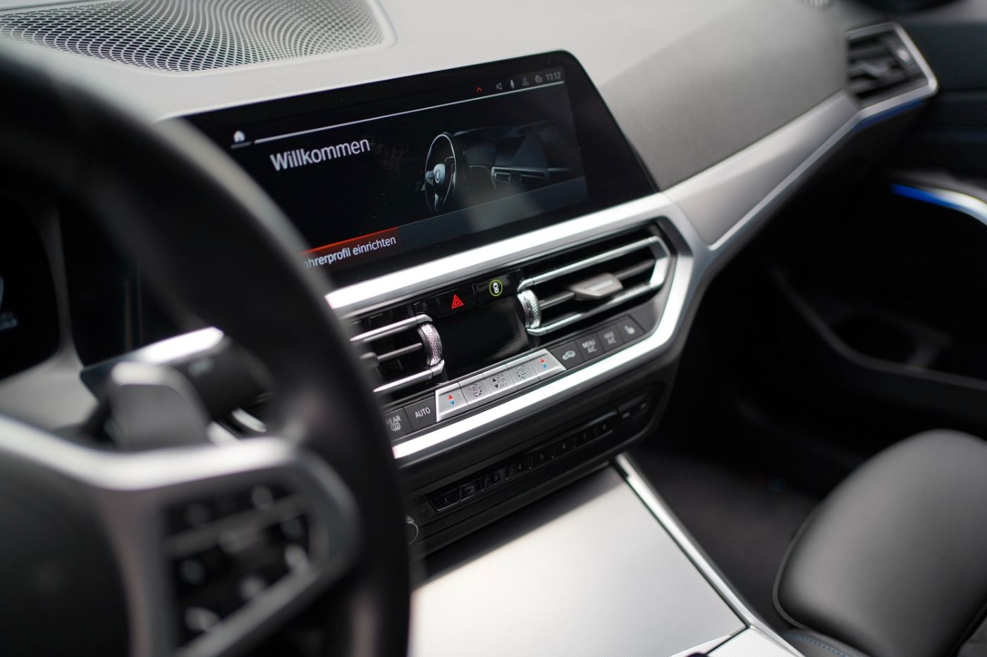 Fahrzeugabbildung BMW 320d xDrive M-Sport +LiCoPro+Parking Assistant+