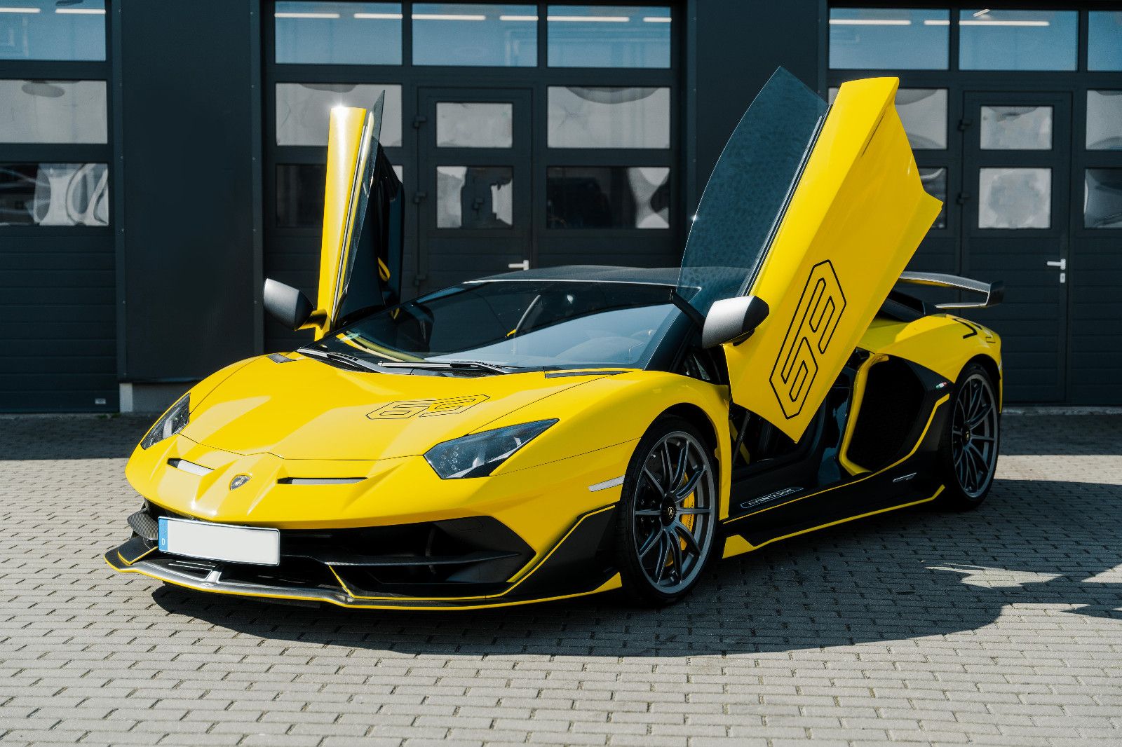 Fahrzeugabbildung Lamborghini Aventador SVJ*Traumauto*63er Design*NEUZUSTAND