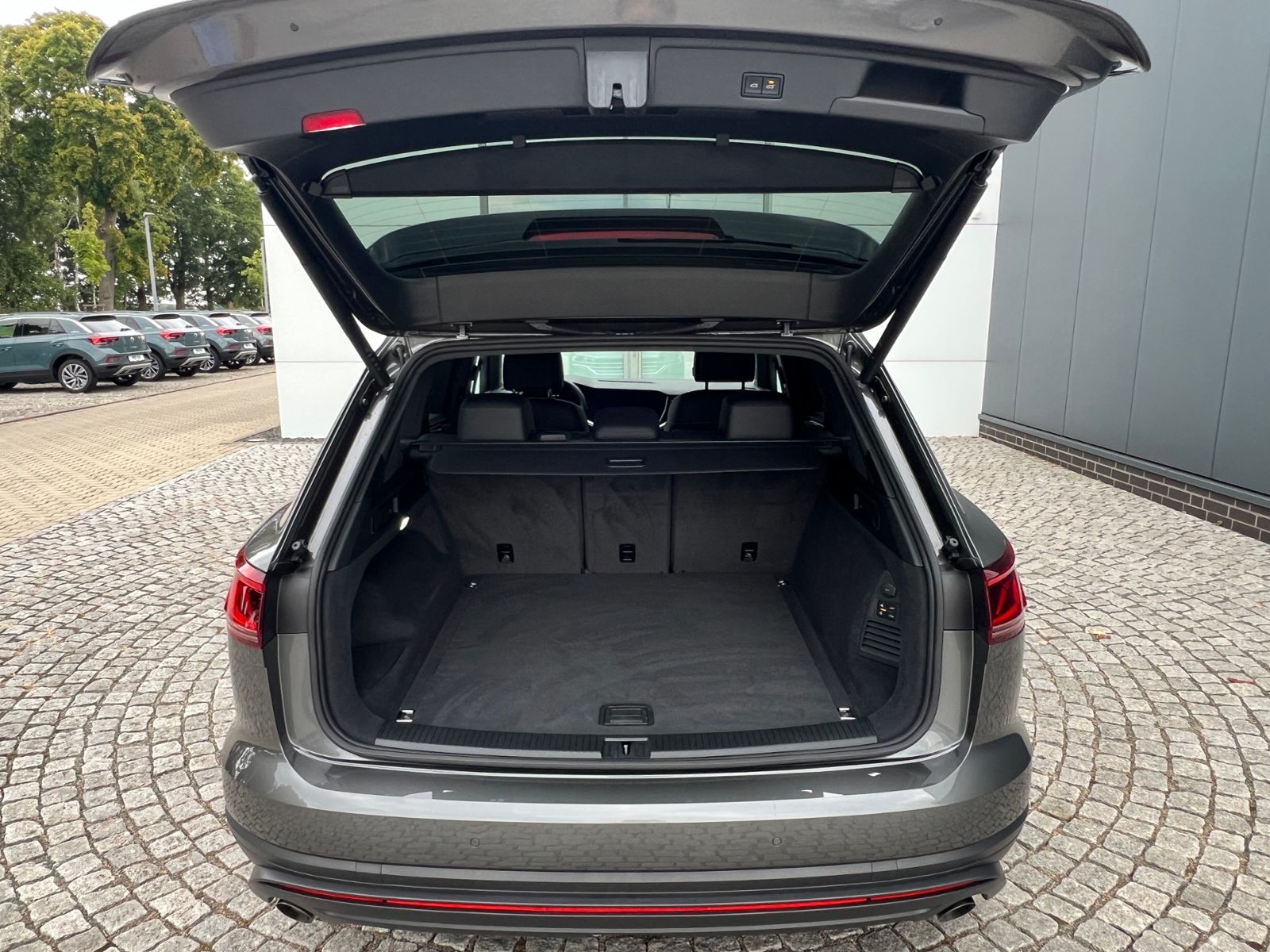 Fahrzeugabbildung Volkswagen Touareg 3.0 TDI 4Motion *AHK, Luftfederung, 19"-