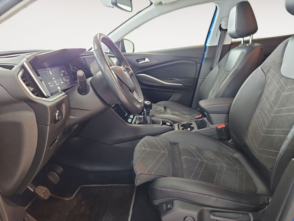 Fahrzeugabbildung Opel Grandland 1.2 DI Elegance Navi LED-Matrix Park&G