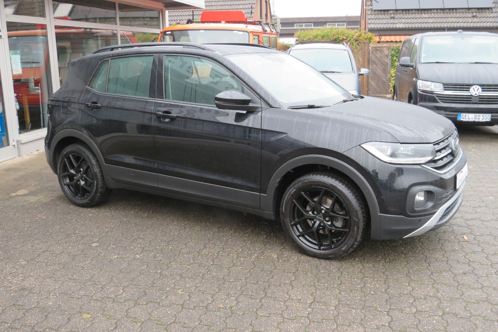 Fahrzeugabbildung Volkswagen T-CROSSLife LED SPORTP. SITZH. NAVI APP "AKTIONS