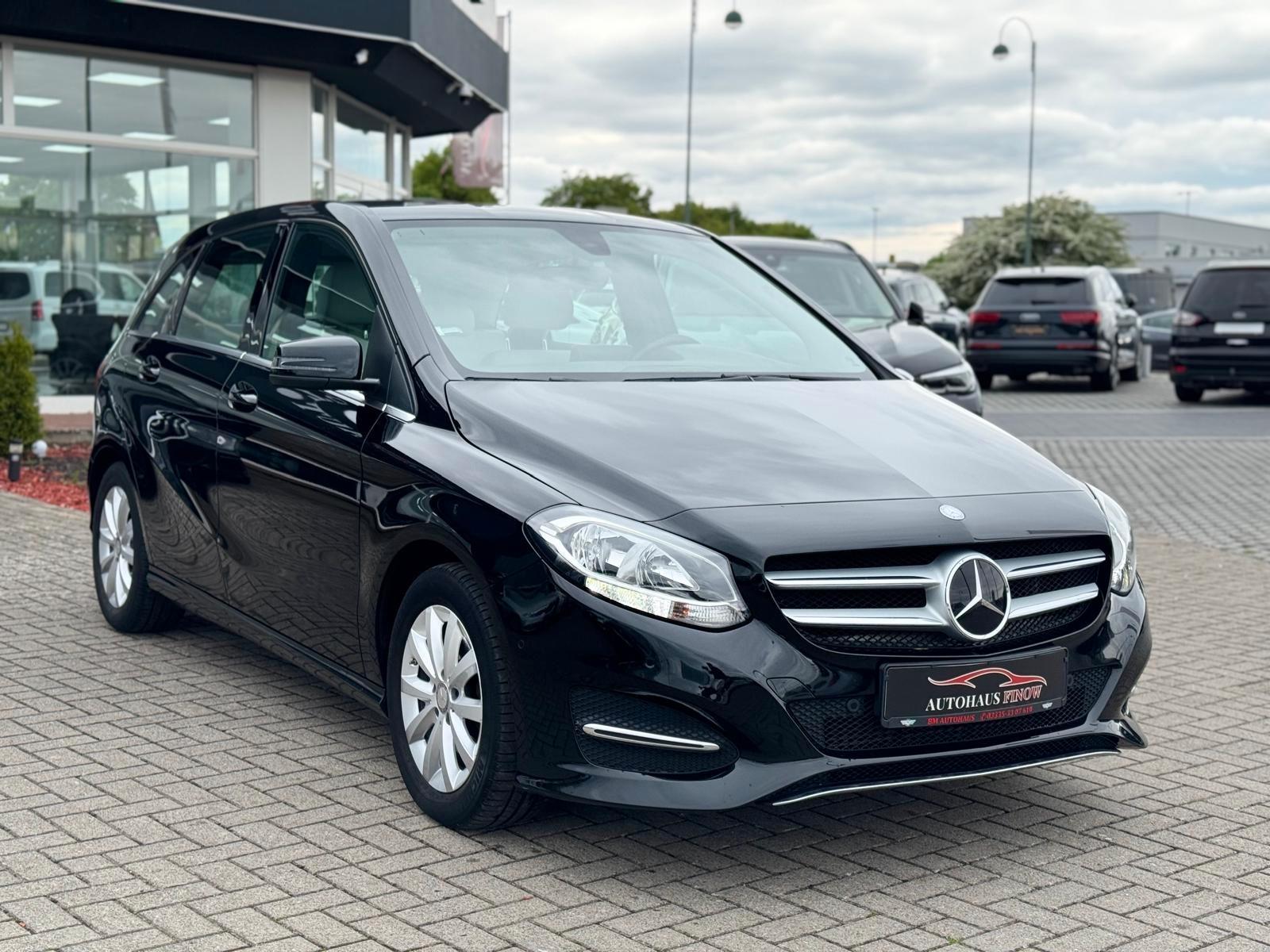 Mercedes-Benz B 180 7G-DCT"STYLE"AHK*AMBIENTE*LEDER*PDC*NAVI*