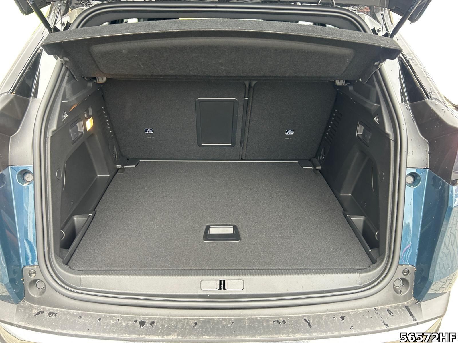 Fahrzeugabbildung Peugeot 3008 GT inkl. Allwetterbereifung! AKTIONSPREIS