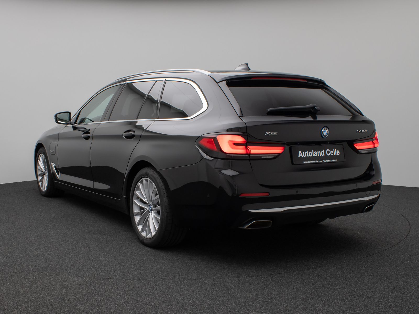 Fahrzeugabbildung BMW 530e xD Luxury Line KameraHUD DAB HiFi Komfort