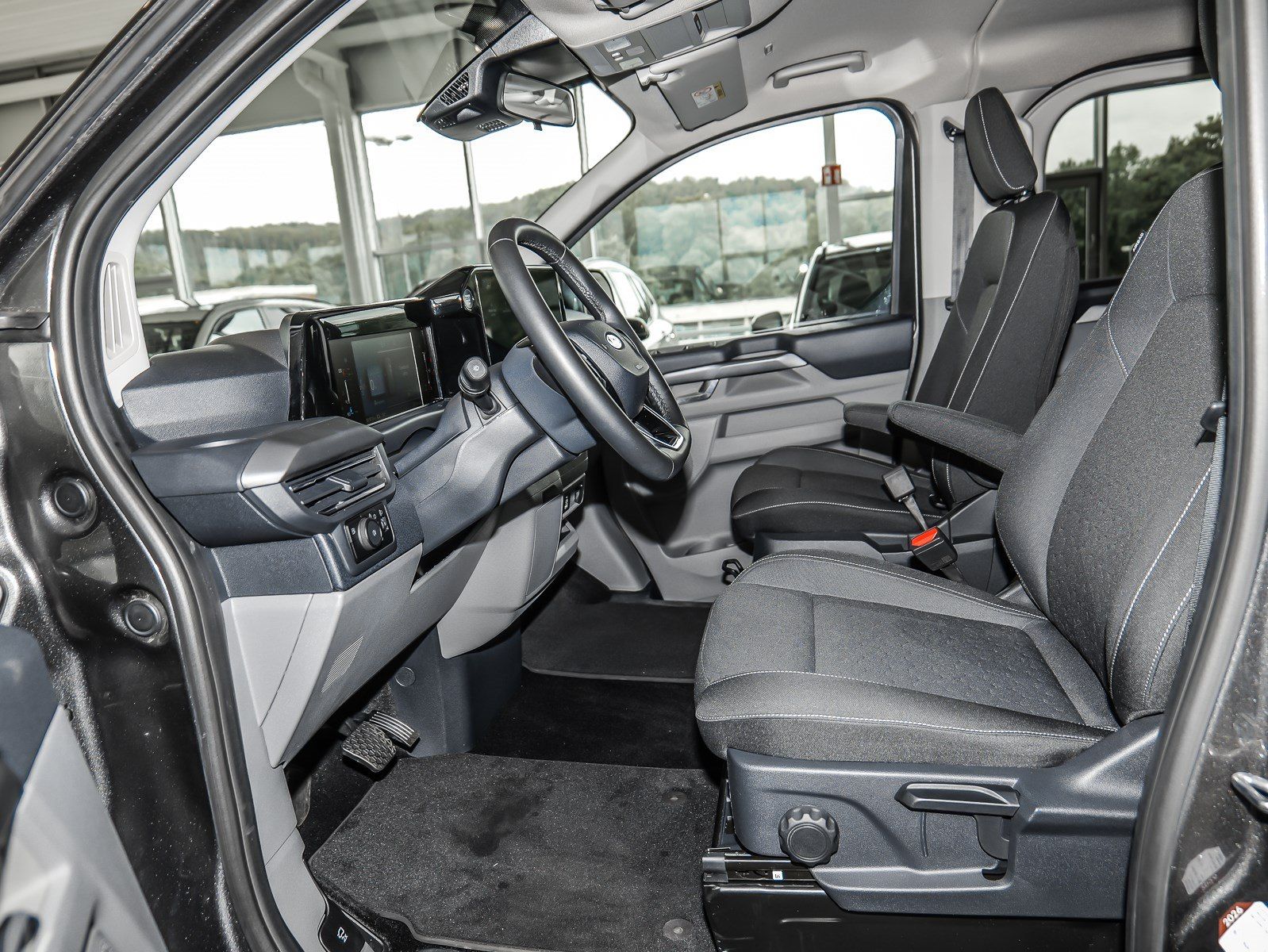 Ford Tourneo Custom 340 PHEV L1H1 VA Titanium Anhängk foto 5