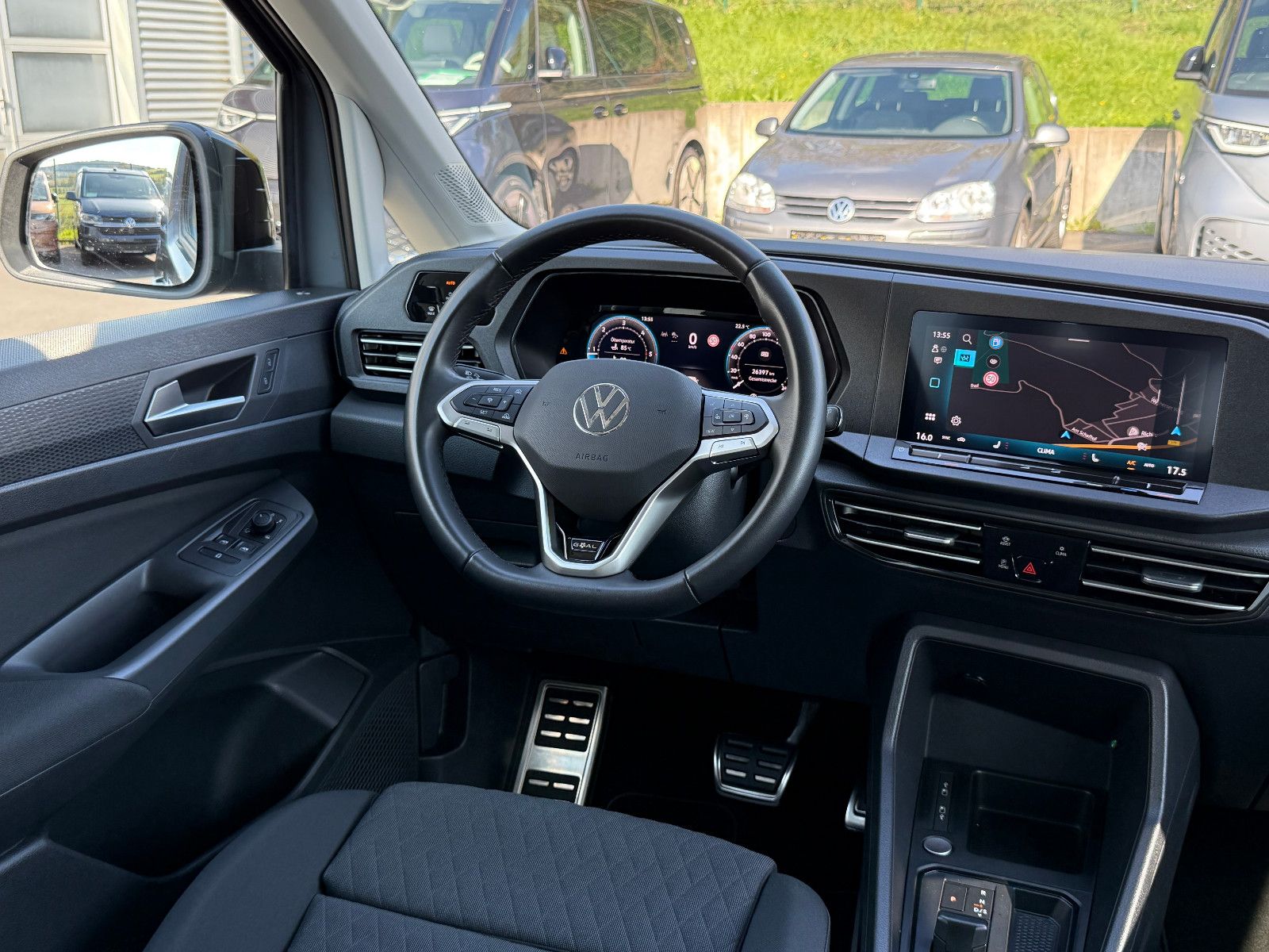 Fahrzeugabbildung Volkswagen Caddy Goal 2.0 TDI DSG ACC AHK Navi LED Sthz Kam