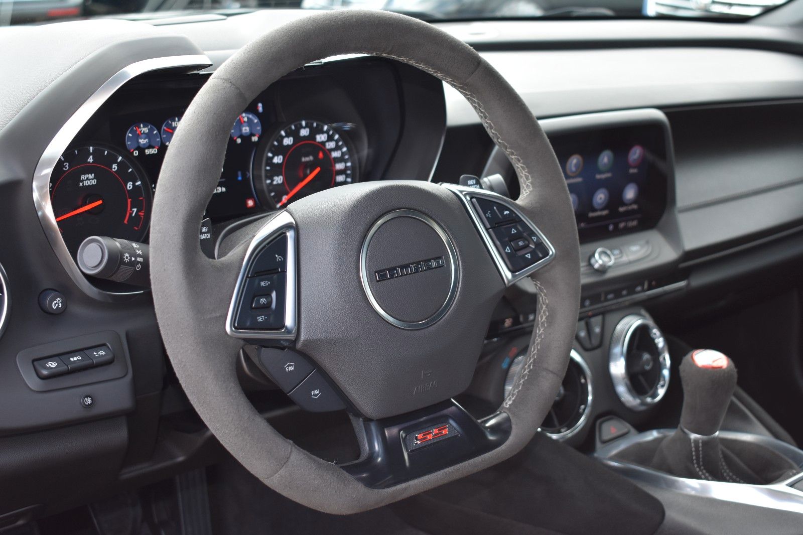 Fahrzeugabbildung Chevrolet Camaro SS Coupé ZL1 Sport HUD Alcantara
