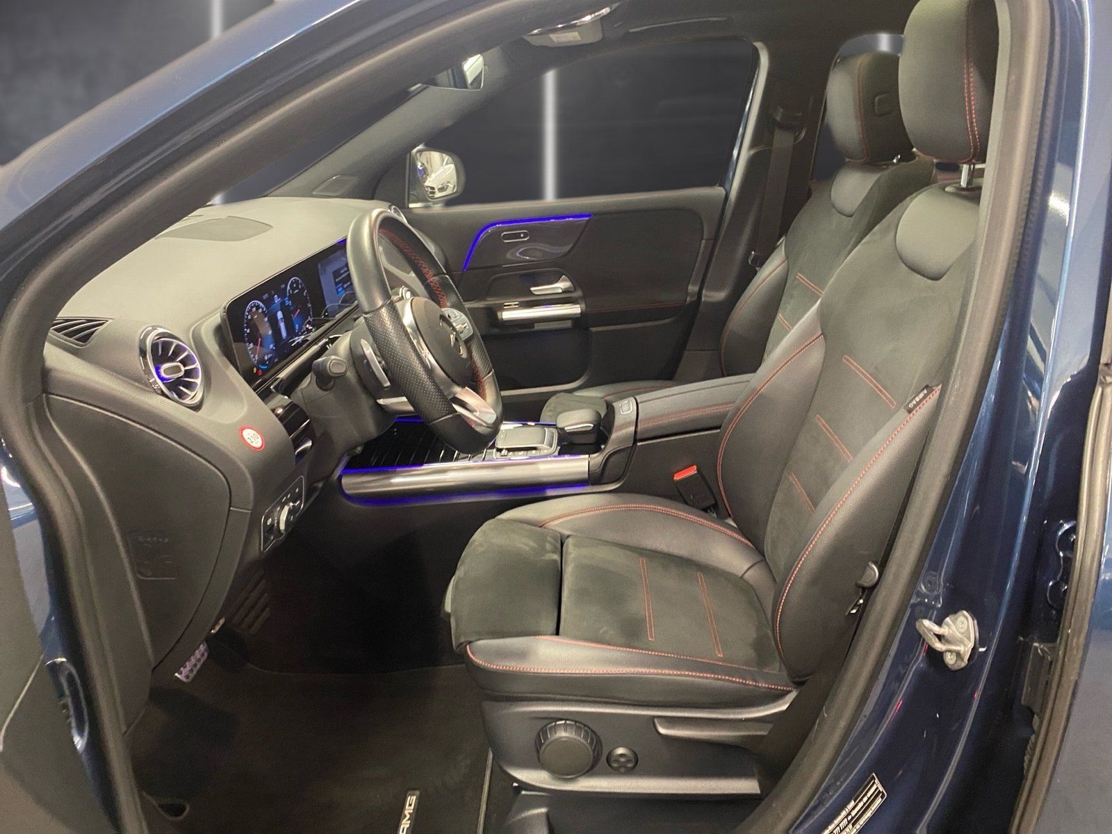 Fahrzeugabbildung Mercedes-Benz GLA 250 4M AMG*AHK*Pano*Totwinkel*Kam*Easy-Pack*