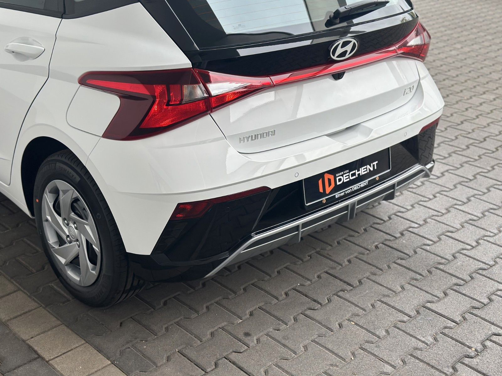 Fahrzeugabbildung Hyundai i20 Select 100PS Navi/PDC/kamera!