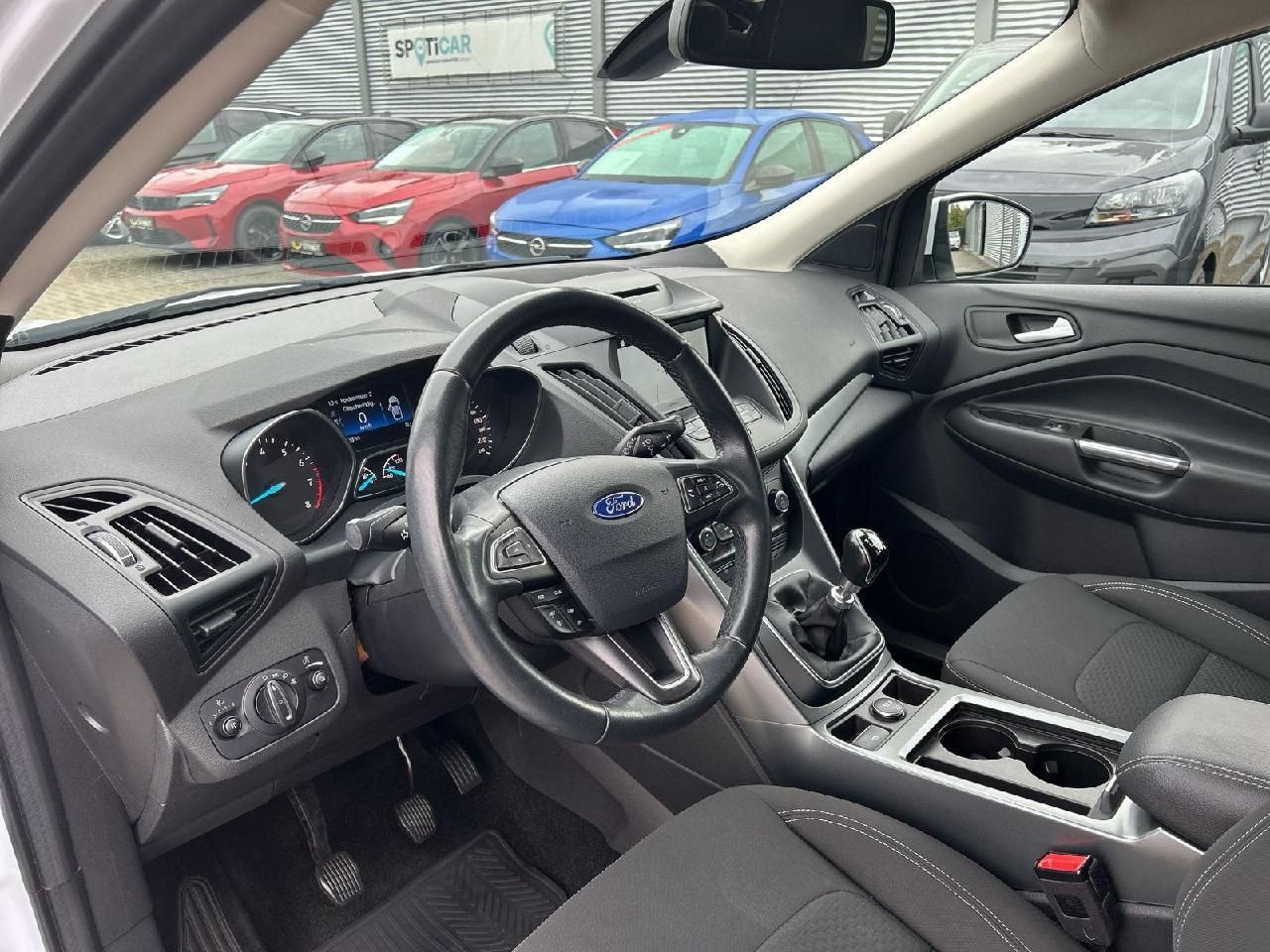 Fahrzeugabbildung Ford Kuga 1,5 Cool & Connect