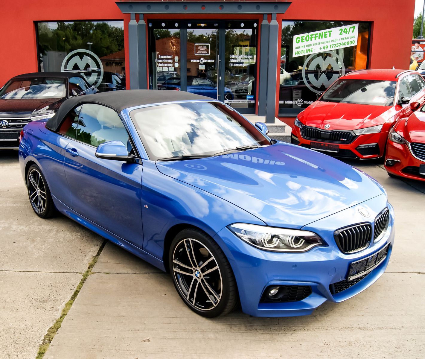 Fahrzeugabbildung BMW 220 d Cabrio M Sport Estoril NAVI LED KAMERA AHK