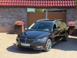 Skoda Superb Style - Skoda Superb aus 2016 mit Diesel-Antrieb: Kombi