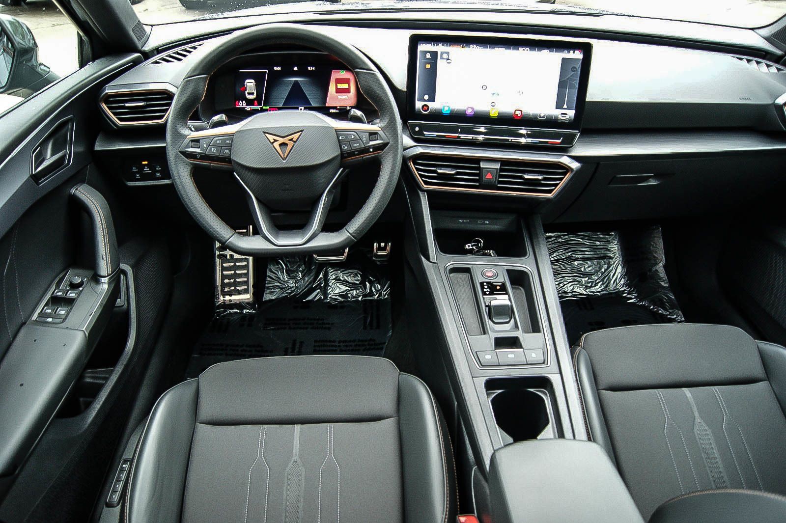 Fahrzeugabbildung CUPRA Leon Sportstourer e-Hybrid PANORAMA CARPLAY ACC