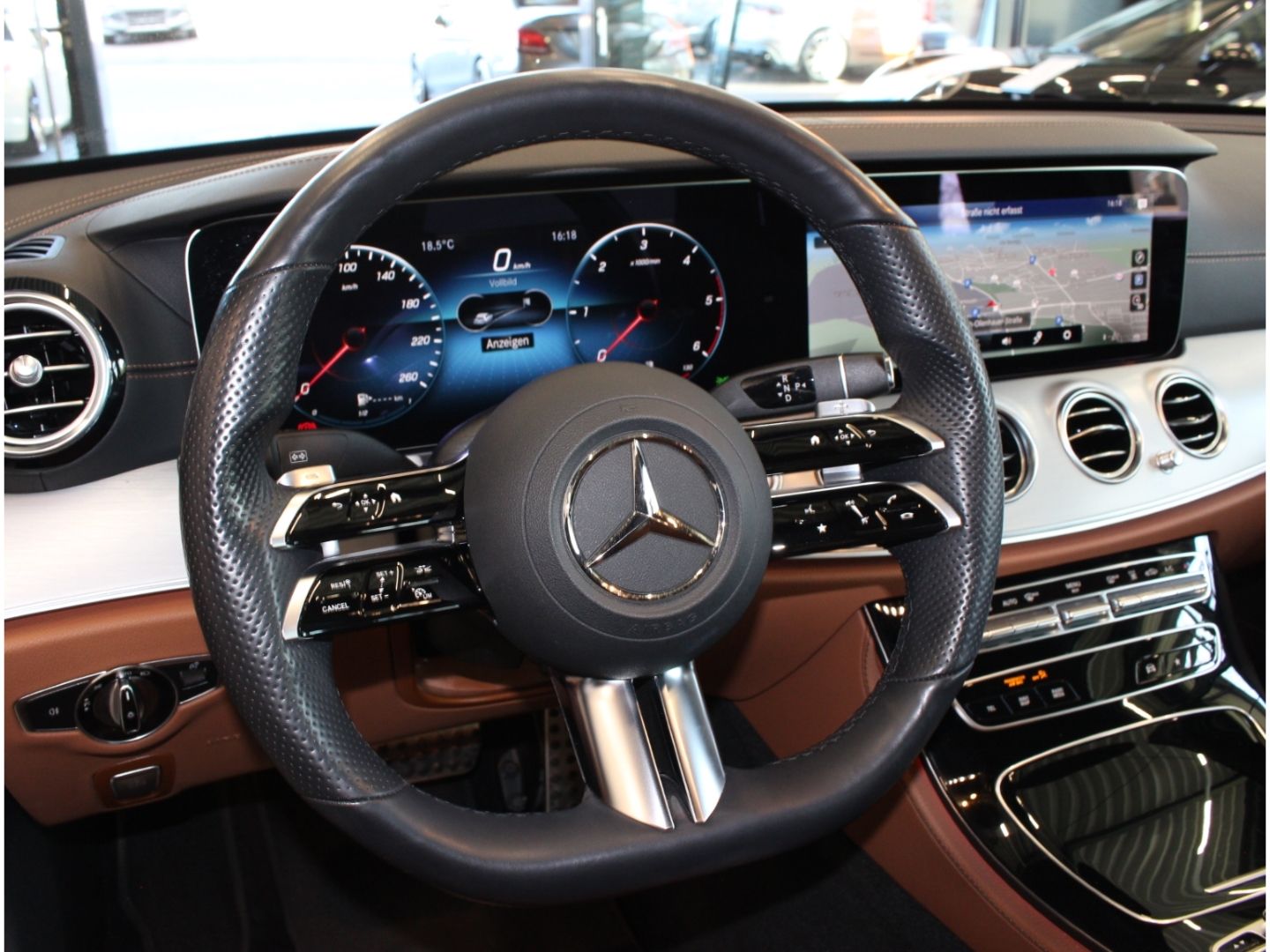 Fahrzeugabbildung Mercedes-Benz E 400 d 4Matic AMG Line 4Matic Facelift 1.Hand