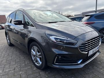 Ford S-MAX Titanium