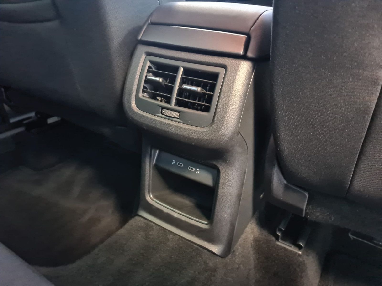 Fahrzeugabbildung SEAT Ateca Style / NAVI / KAMERA / TOP ZUSTAND
