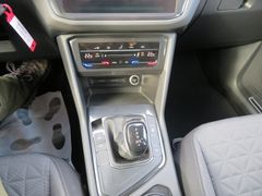 VW Tiguan 2.0 TDI Life DSG LED Navi Ahk Rfk ACC 17' VW Tiguan 2.0 TDI Life DSG LED Navi Ahk Rfk ACC 17'