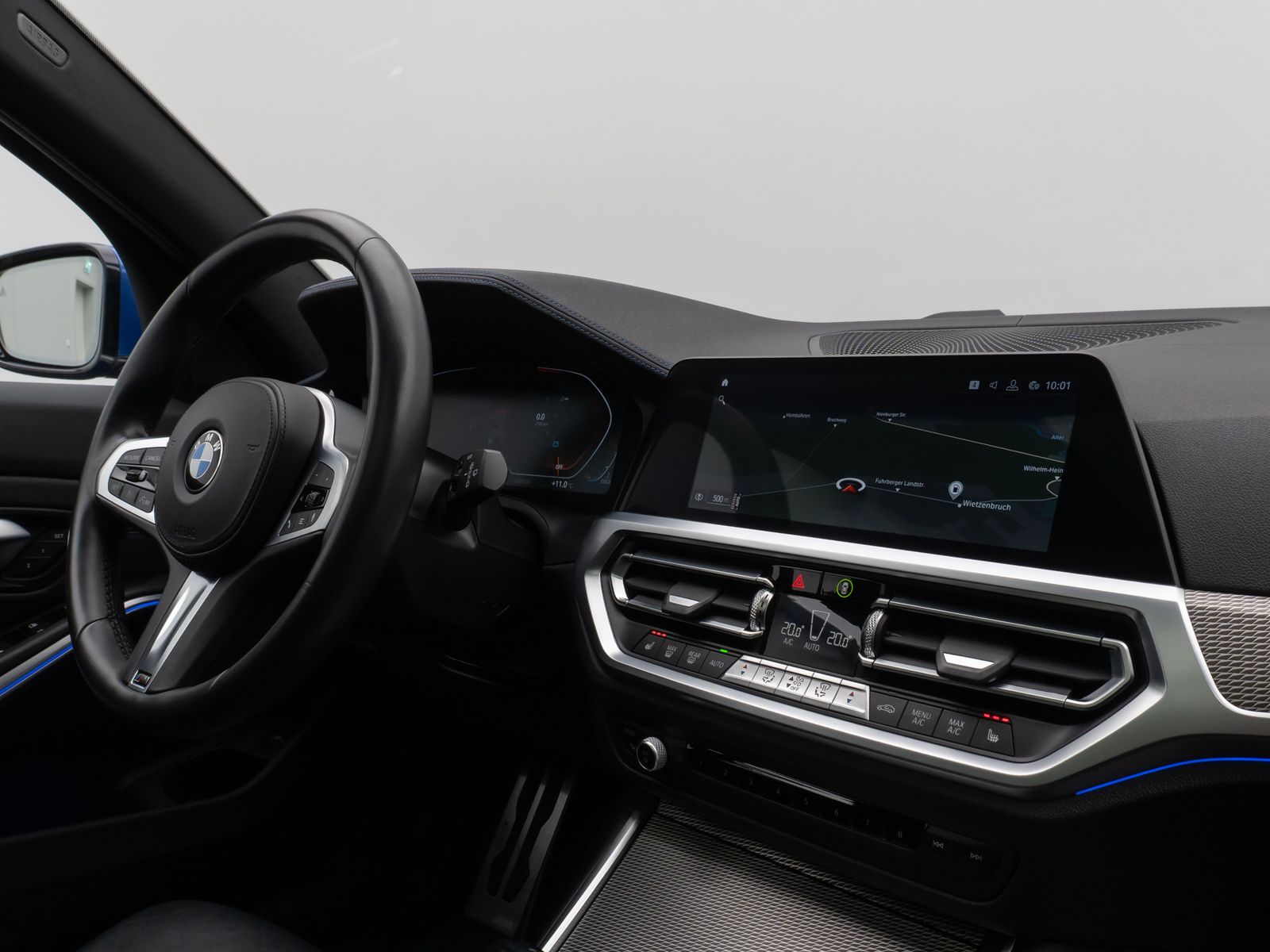 Fahrzeugabbildung BMW 320i M Sport Panorama Kamera HUD DAB HiFi Laser