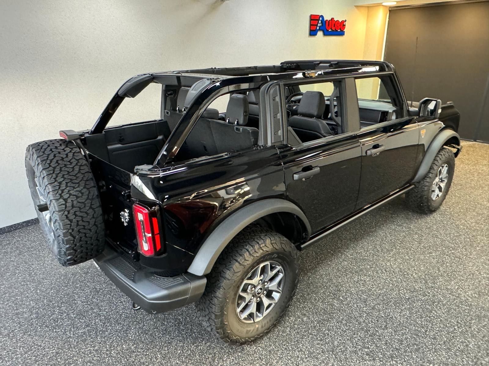 Fahrzeugabbildung Ford BRONCO BADLANDS ADVANCED-ECOBOOST 4x4-FIRST EDIT