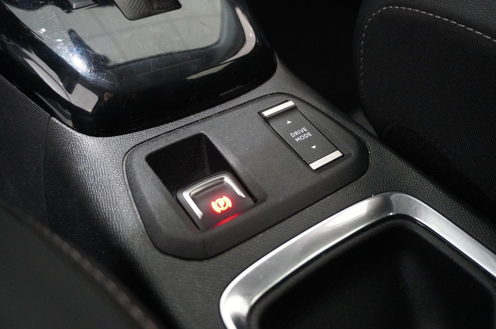 Fahrzeugabbildung Opel Corsa F 1.2T ELEGANCE NAVI/LED/KAMERA/SPORT/DAB+