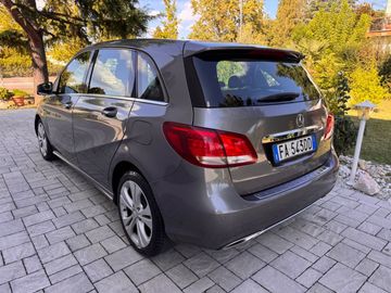 Mercedes B 180 - 4