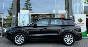 Porsche Cayenne - 4
