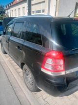 Opel 500 Euro ...Motorschaden Opel Zafira 2012 ... - Opel Zafira: Motor