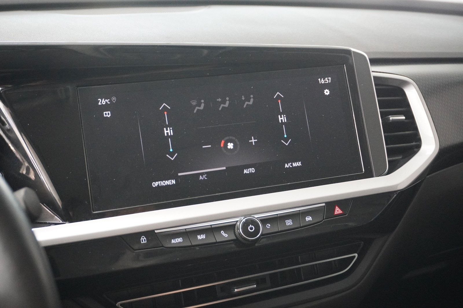 Fahrzeugabbildung Opel Grandland (X) GS SPORT 4HYBRID NAVI/LED/360°/DAB