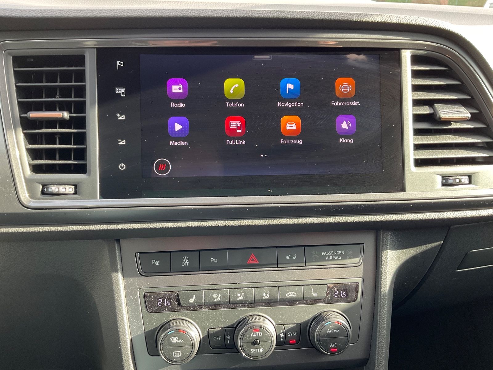 Fahrzeugabbildung CUPRA Ateca 2.0 TSI 4Drive DSG,AHK,Navi,ACC,LED