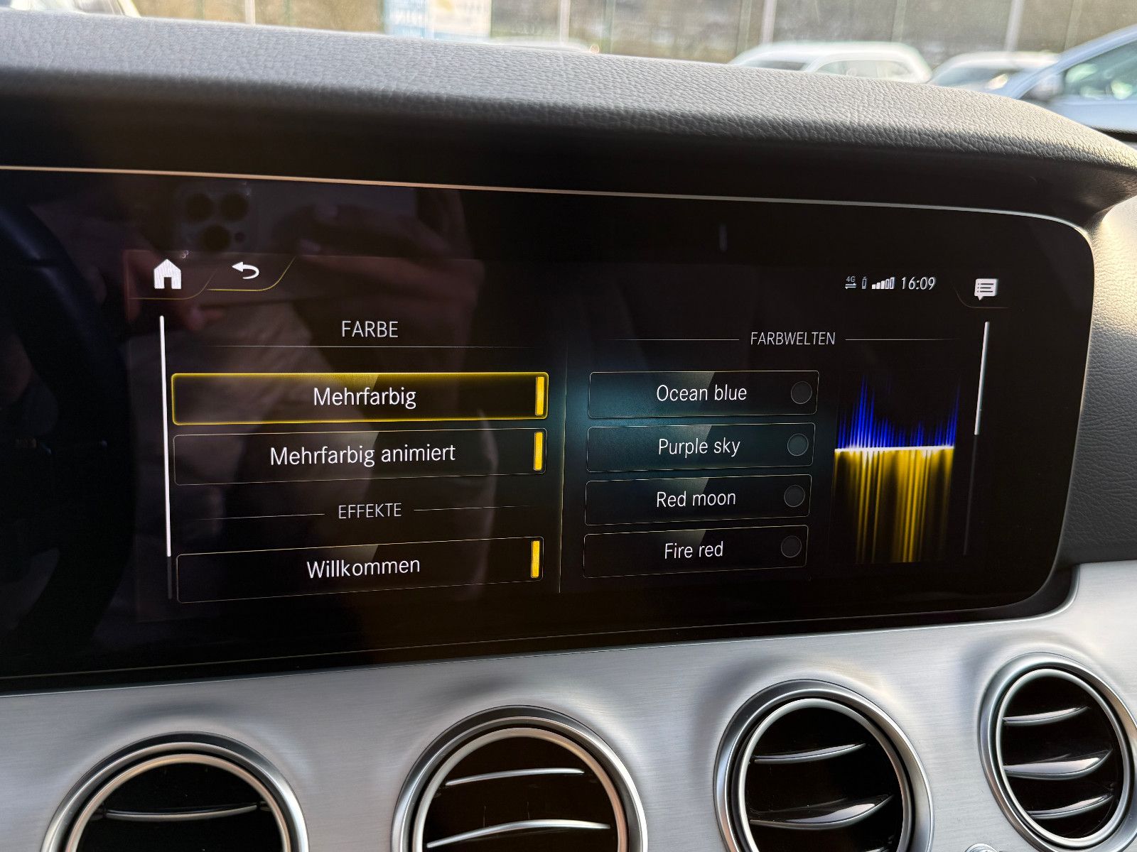 Fahrzeugabbildung Mercedes-Benz E 300de T Avg ACC HUD Keyless-Go Memory Kamera