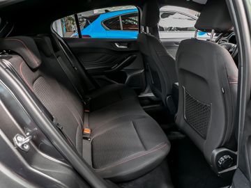 Ford Focus 1.0 ST-Line Assistenz-Paket Navi Kamera