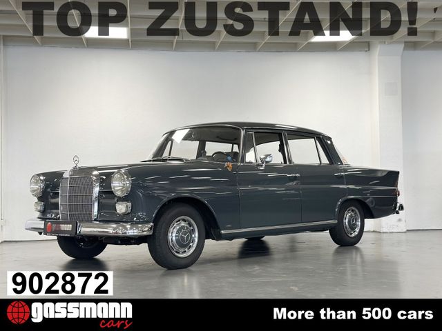 Mercedes-Benz 190 C Heckflosse - W110