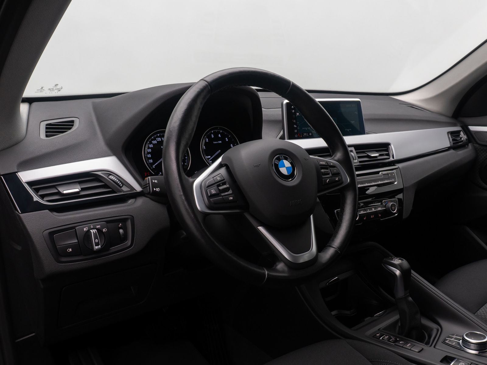 Fahrzeugabbildung BMW X1 xD25e Kamera DAB HiFi AHK Navi Geschwindigreg