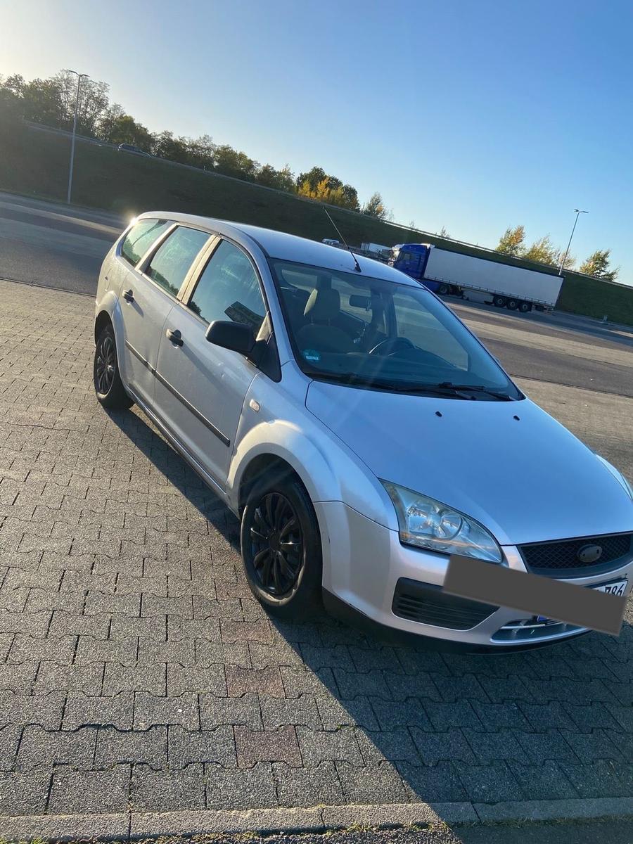 Ford Focus 2005 — photo 12