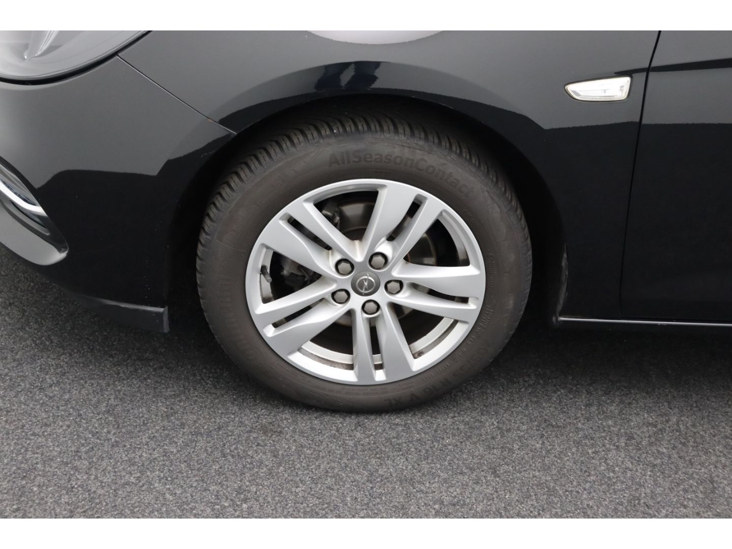 Fahrzeugabbildung Opel Astra K Sports Tourer Edition Start Stop LED SHZ