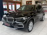 BMW X5 xDrive 40 i xLine |LED|R-CAM|MASSAGE|MEMORY| - BMW X5 mit Benzin-Antrieb: Schwarz