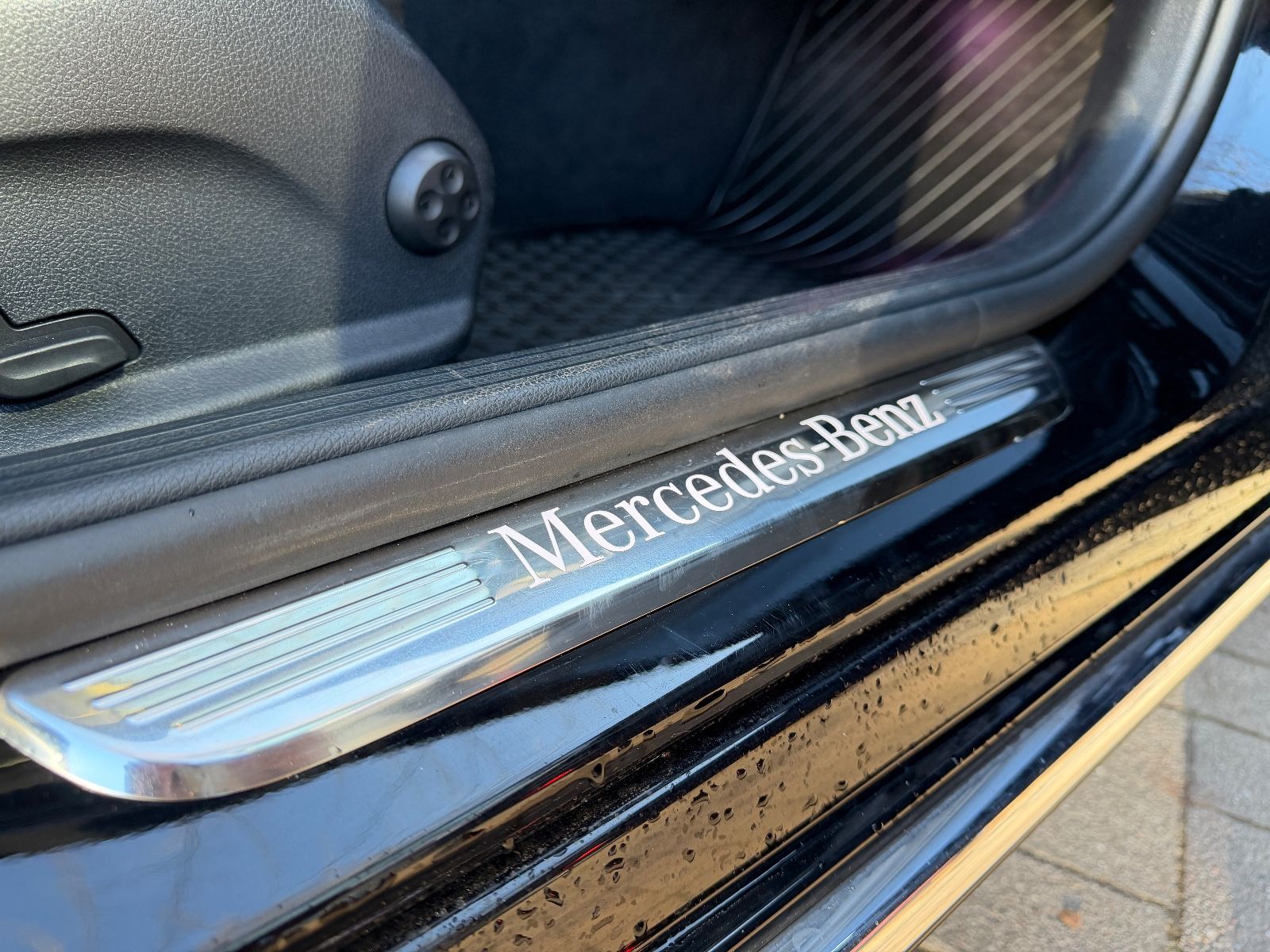 Fahrzeugabbildung Mercedes-Benz C 200 Lim. Avantgarde*SCHIEBEDACH*LED*ACC*TEILLE