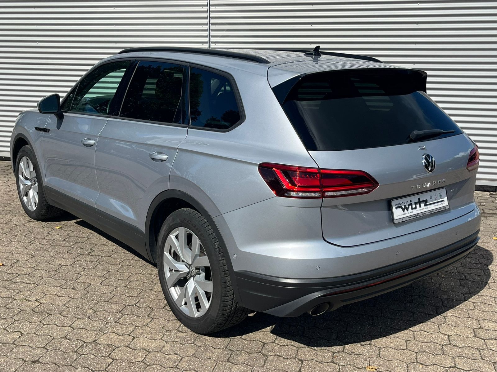Fahrzeugabbildung Volkswagen Touareg Basis 4Motion