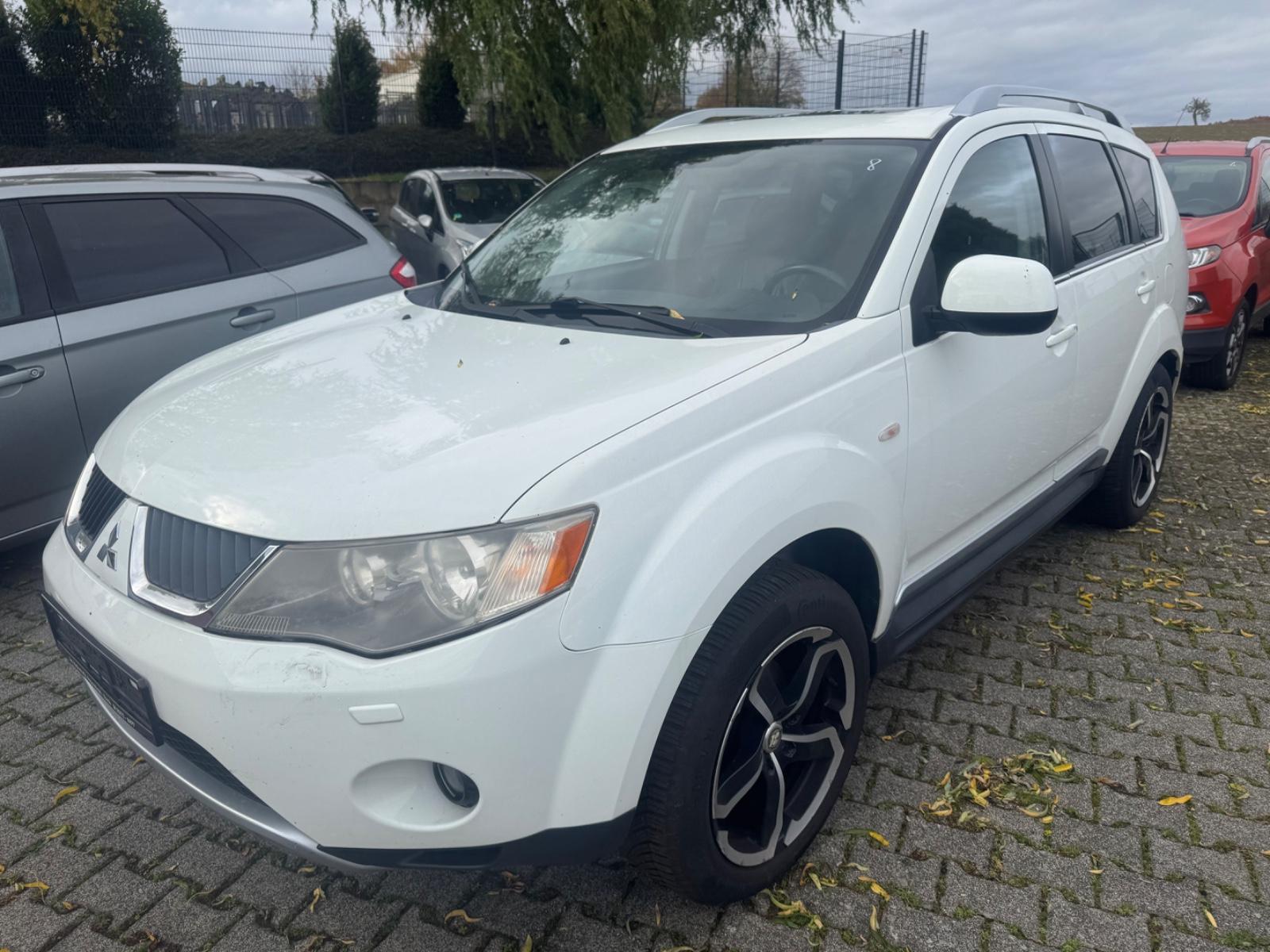 Mitsubishi Outlander 2.4 Inform