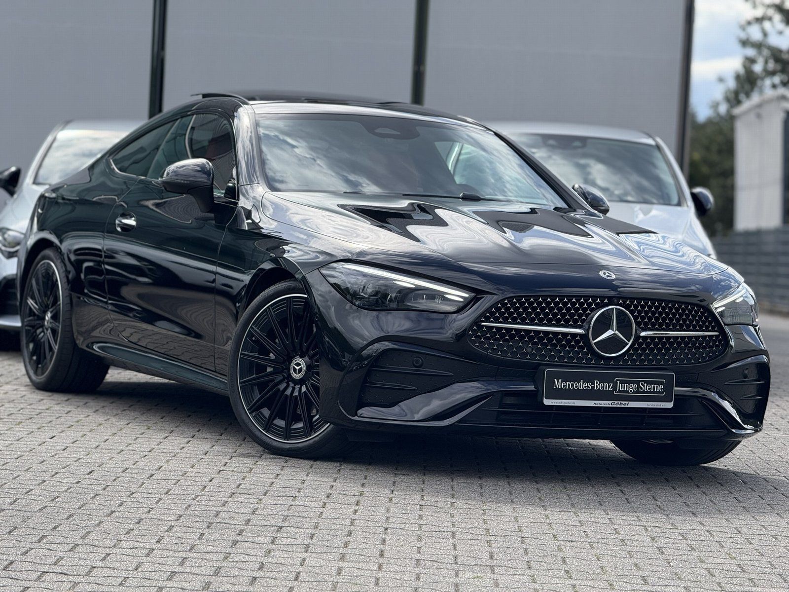 Fahrzeugabbildung Mercedes-Benz CLE 300 4M AMG*LEDER*MEMORY*PANO*20ZOLL*360°KAM