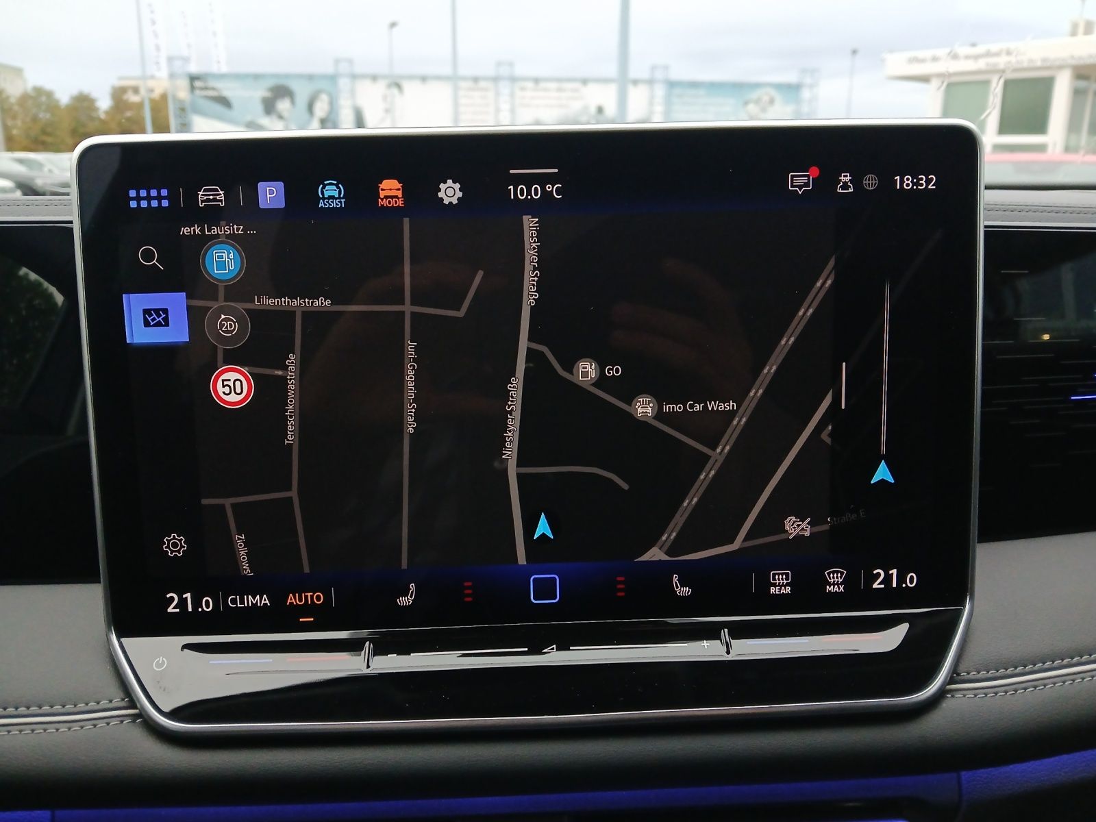 Fahrzeugabbildung Volkswagen Tiguan eTSI Elegance Matrix AHK Navi AID ACC RFK