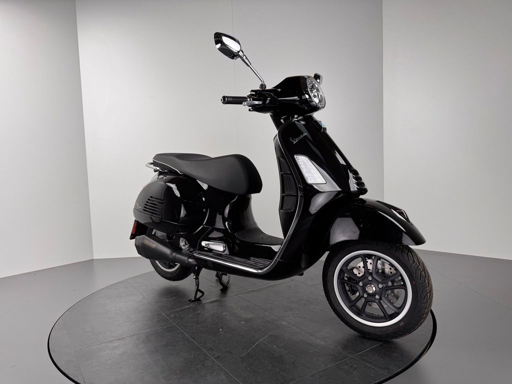 Fahrzeugabbildung Vespa GTS 300 SUPER RST E5 *REMUS-AGA *77,- € mtl. !
