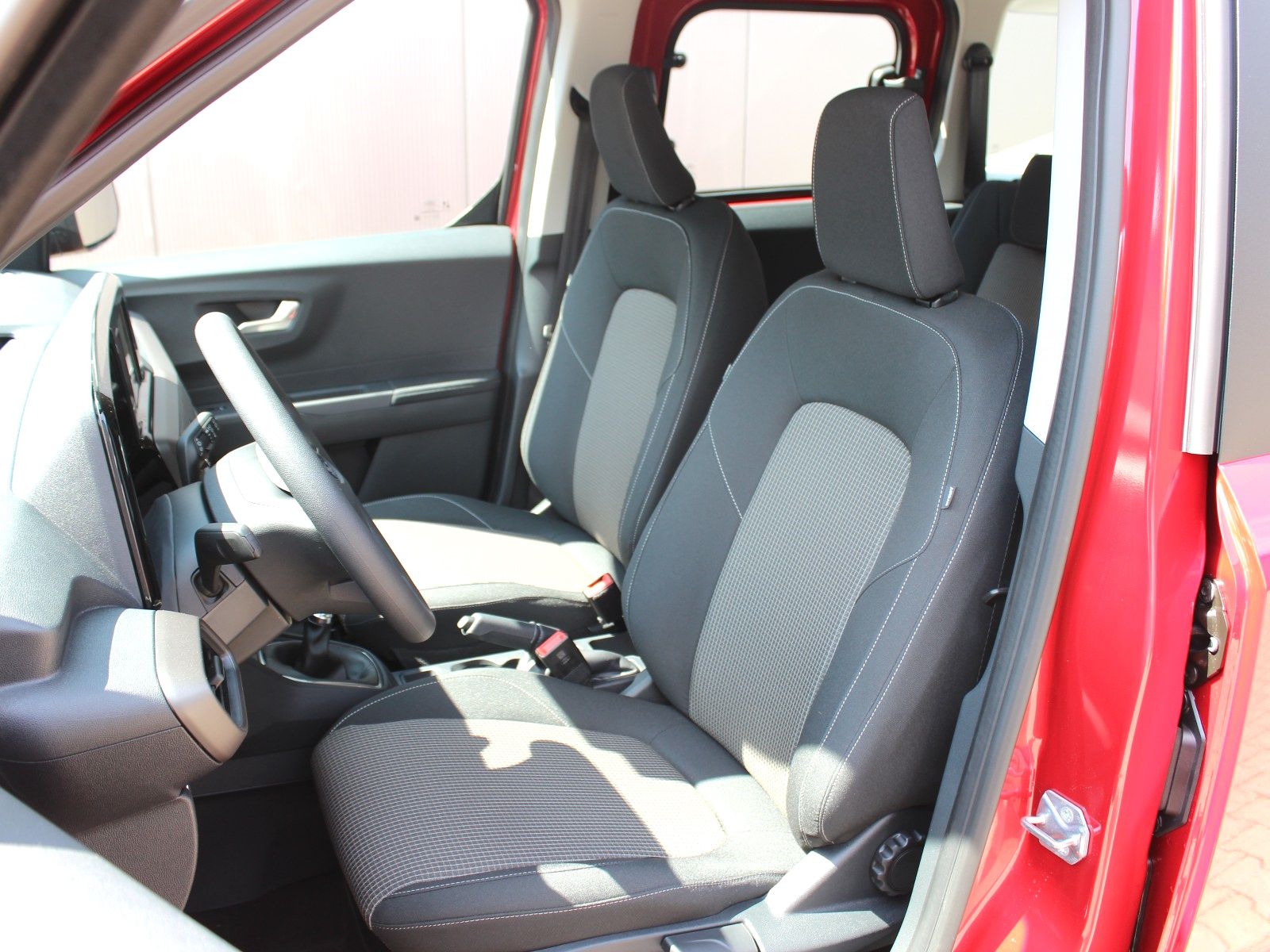 Fahrzeugabbildung Ford Tourneo Courier Trend