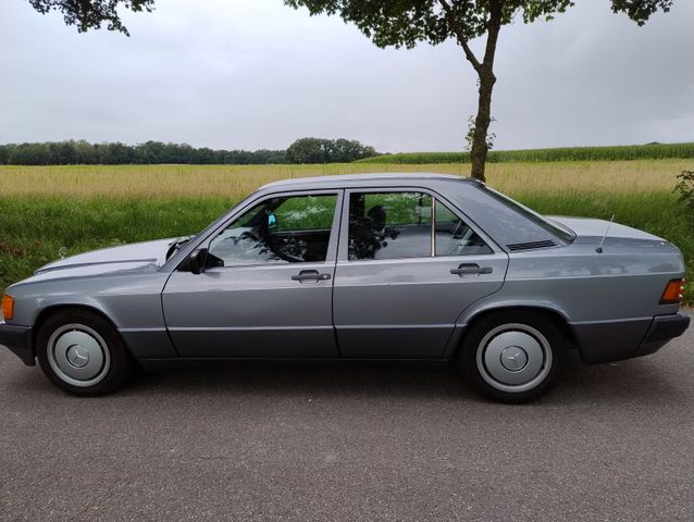 Mercedes-Benz 190E 2,0